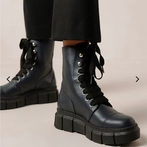 Alohas (Spain) dark Azuli blue leather combat boots